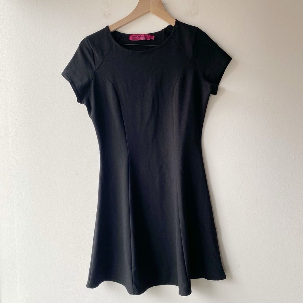 boohoo black short sleeve fit & flare mini dress size 4